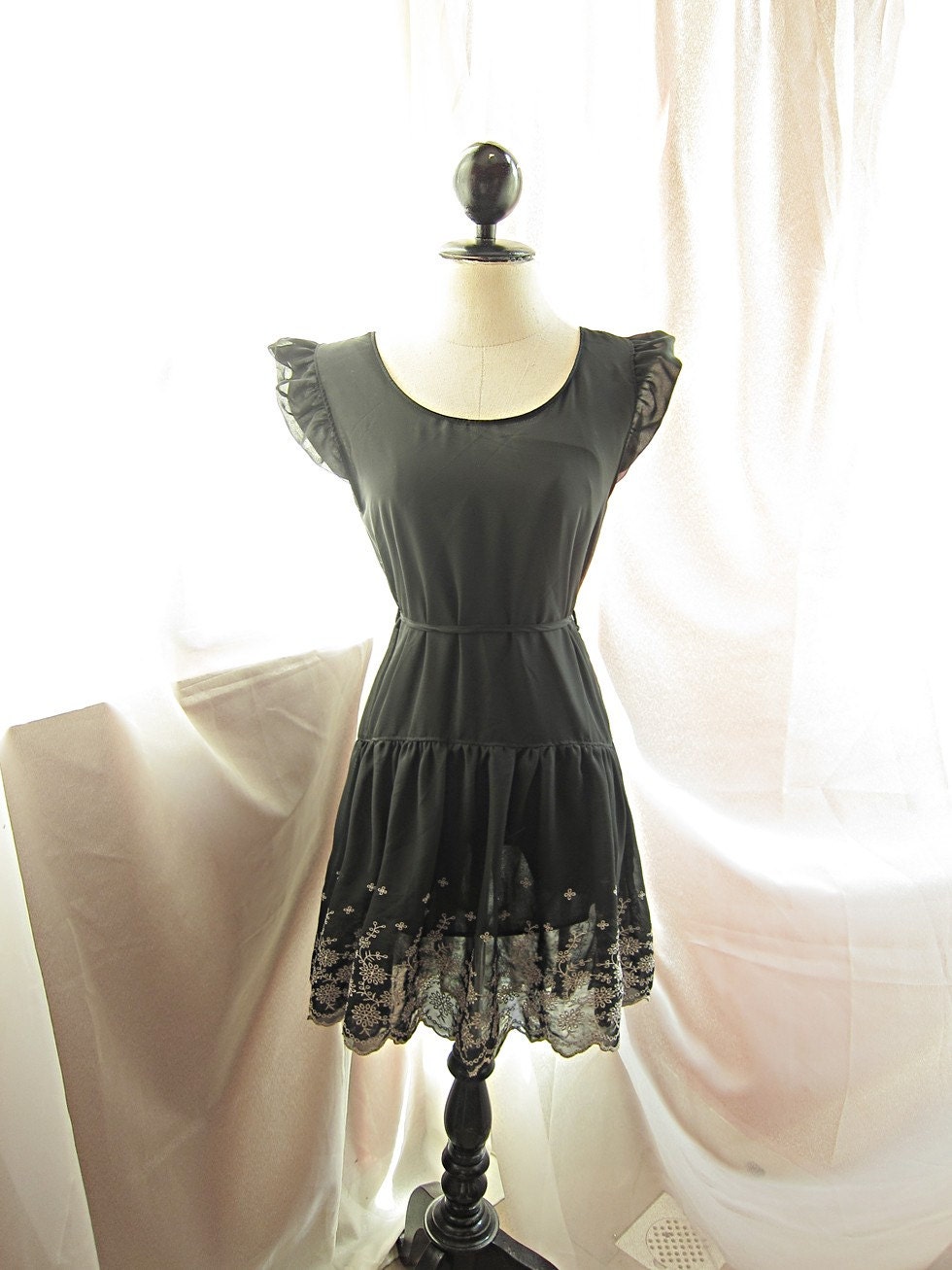 Misty Dream Classic Pixie Black Embroidered Spring Floral Angel Butterfly Wings Kimono Alice in the Wonderland Chiffon Scallop Hem Dress