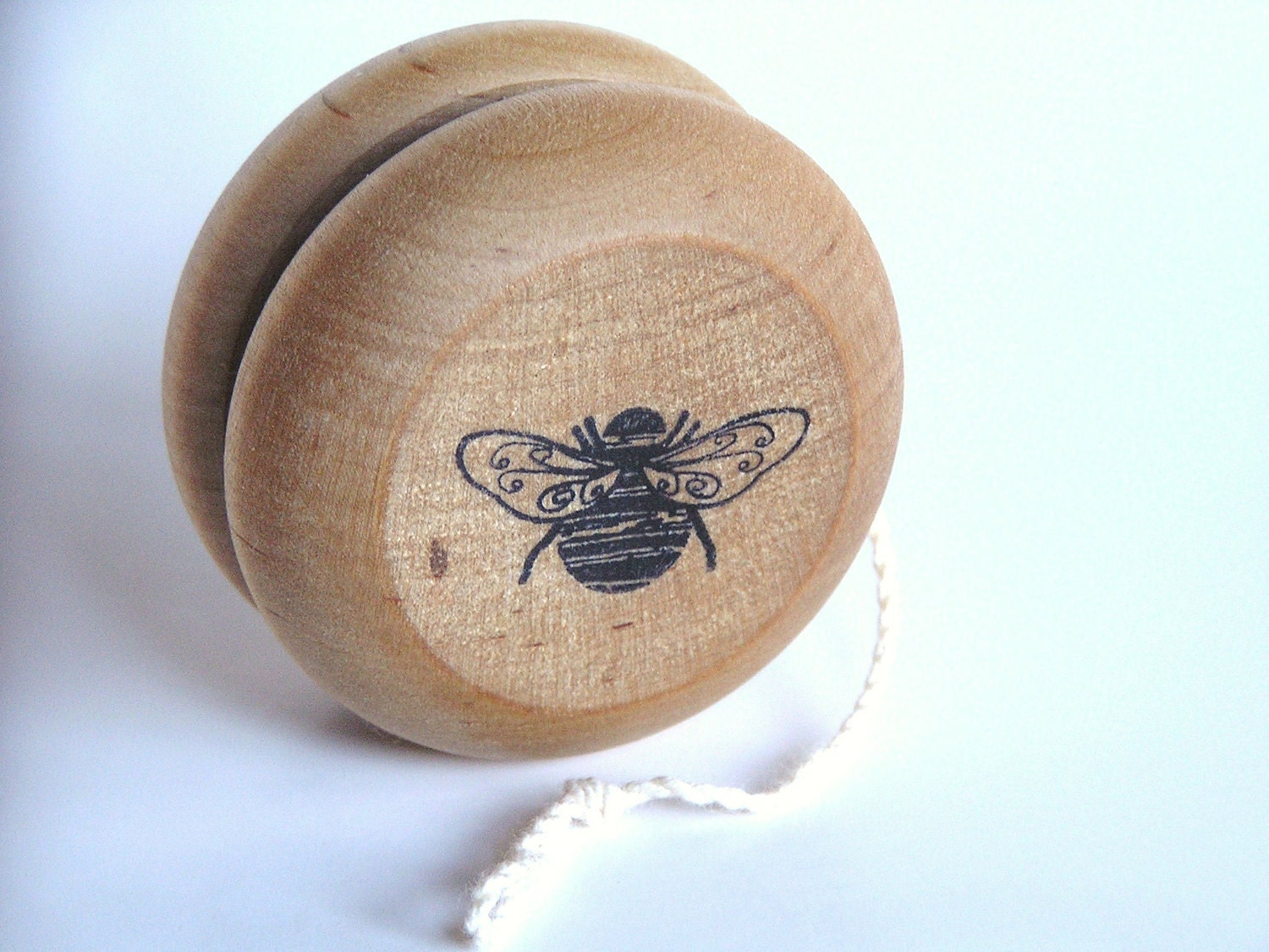 Natural Wood Toy- Bumble Bee- Yo-Yo- Easter- Birthday- Wedding