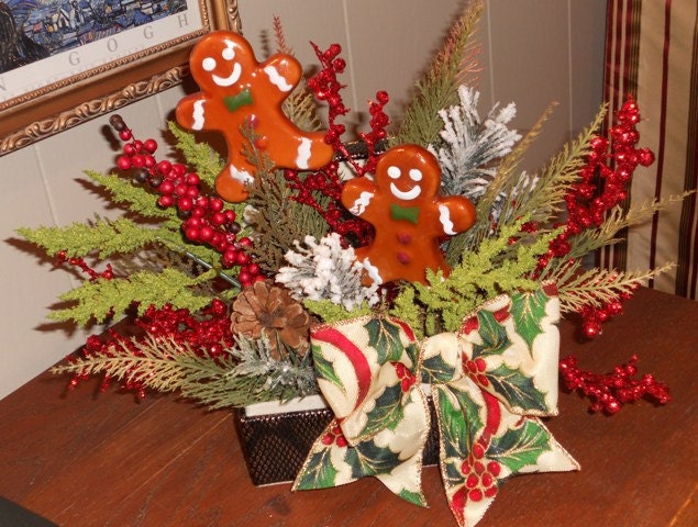 Gingerbread Man Christmas Arrangement, Hinged Box Holiday Arrangement, Christmas Table Arrangement