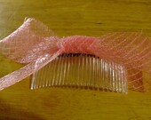 Bridal or bridesmaid bow hair comb