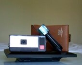 Vintage Kodak Instamatic 20 Camera Set with Case and Flashbulb
