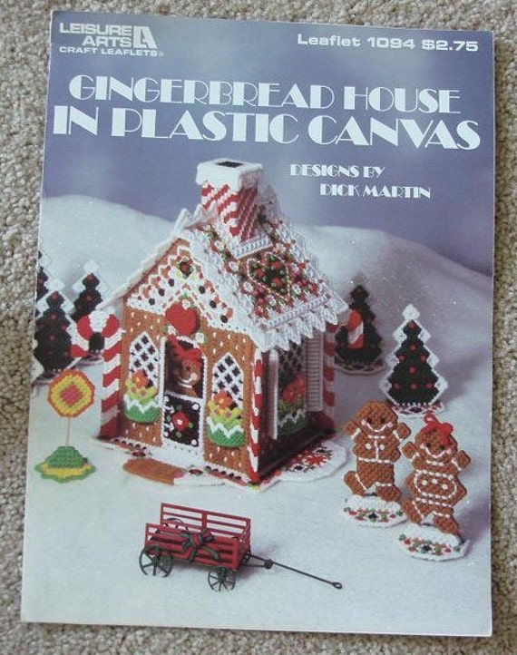 gingerbread-house-in-plastic-canvas-pattern-by-helenscraftshop