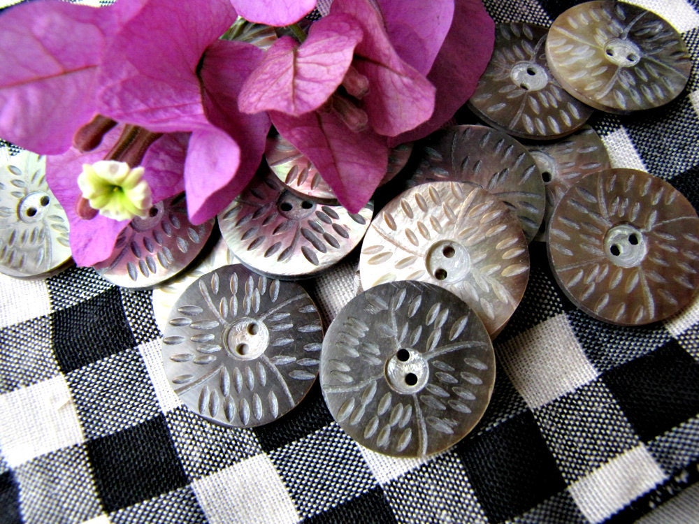Panen 20mm Etched Shell Buttons, 6pcs