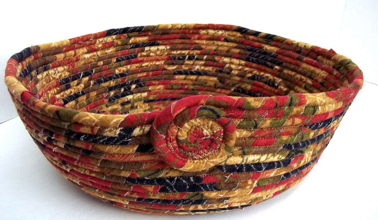 Custom Cat Bed, Custom Order Your Own Cozy Cat Bed, Handmade Basket, Soft Flannel Dog Bed, hand wrapped and hand coiled flannel fabric
