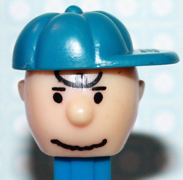 Peanuts CHARLIE BROWN 1966 PEZ