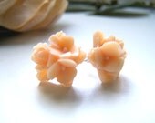 the peach bouquet earrings.