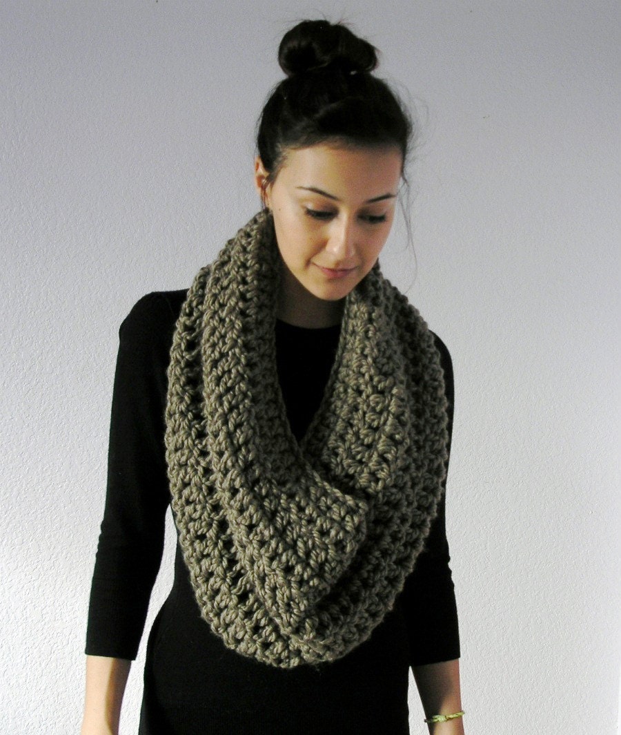 La Rochelle, Infinity Scarf - Taupe