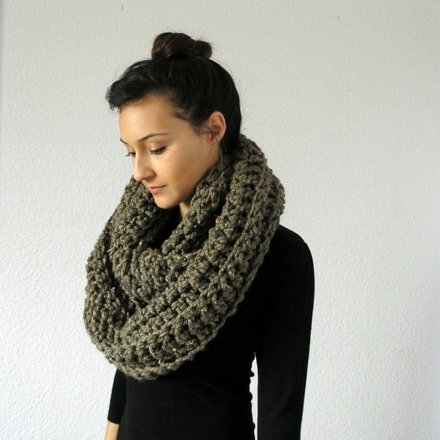 The Bastille, Chunky Infinity Scarf - BARLEY