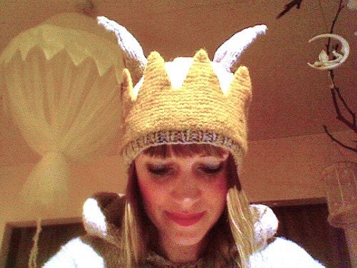wear the wild things are hat KNITTING PATTERN