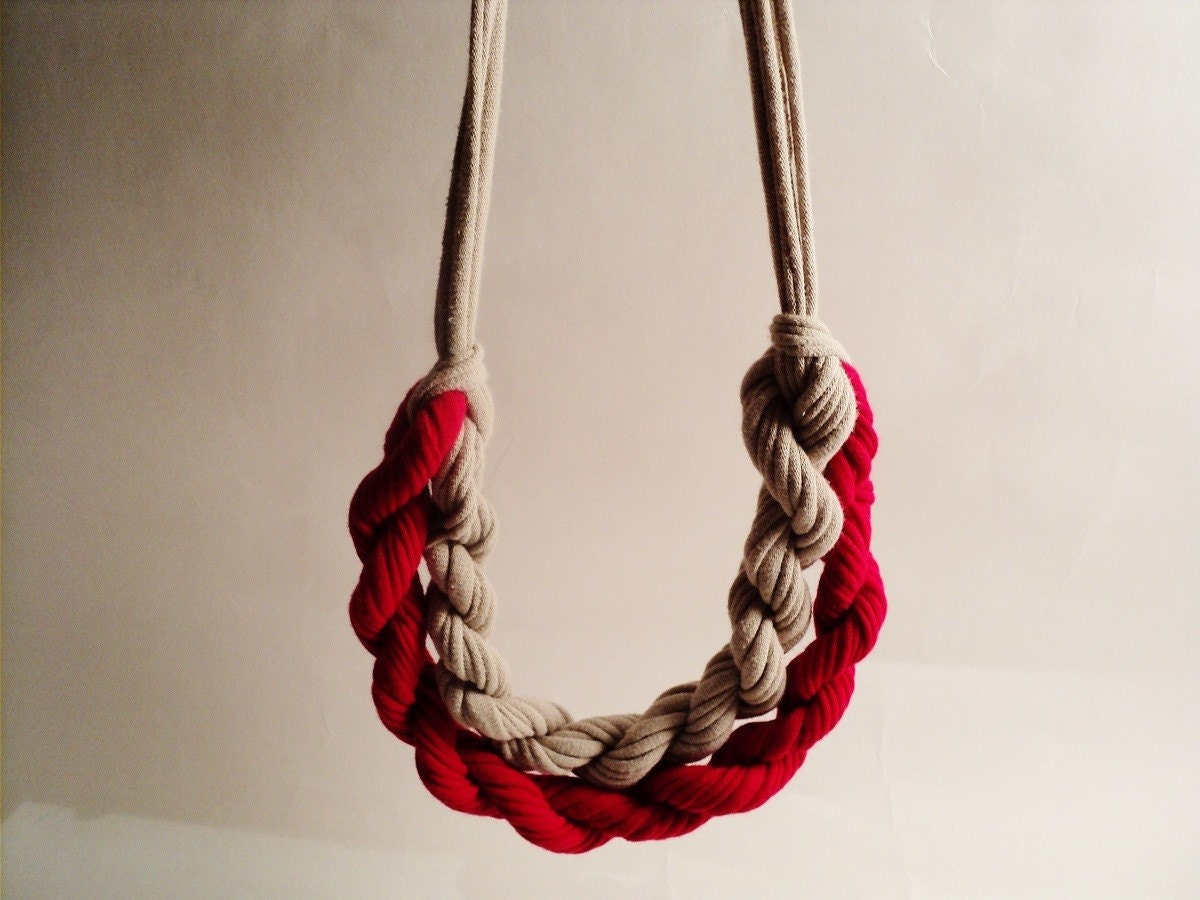 The Conqueror - Red And Cream Necklace