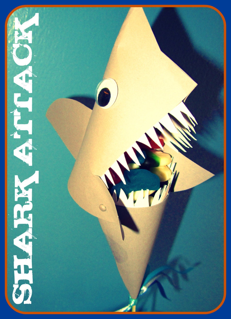 12 3D SHARK ATTACK - Kandy Kones