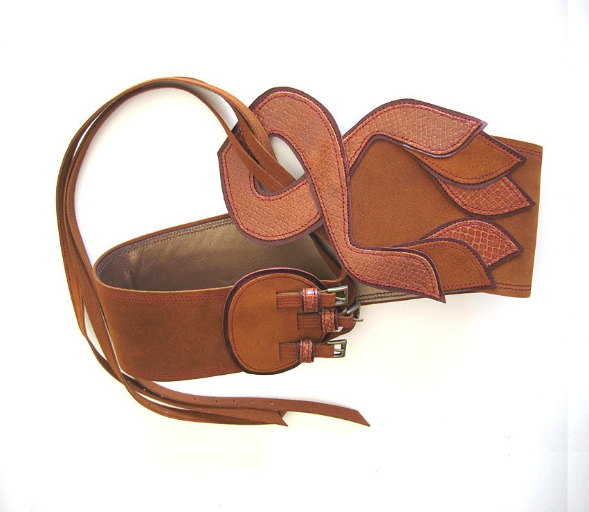 Ruggine Tulip High Waist Leather Belt
