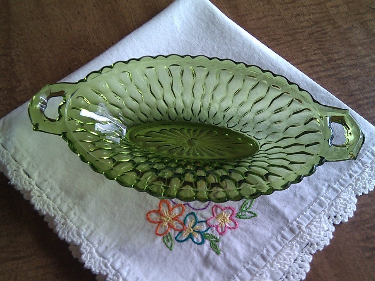 Green Glass Pickle Relish Dish Vintage by JuneyWCleaver on Etsy