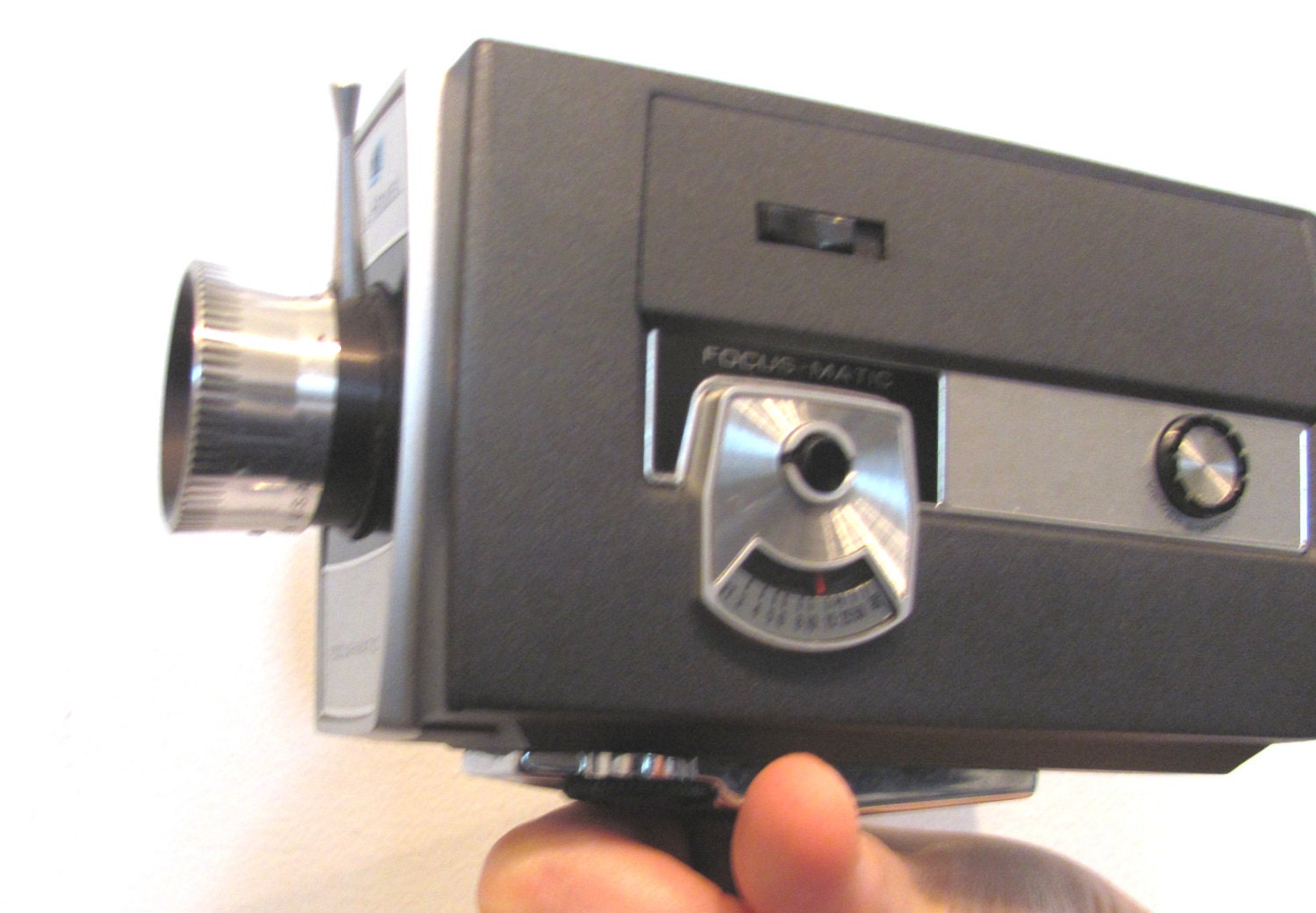 Super 8 Video Camera / 1960s Bell and Howell Focus Matic Model 435
