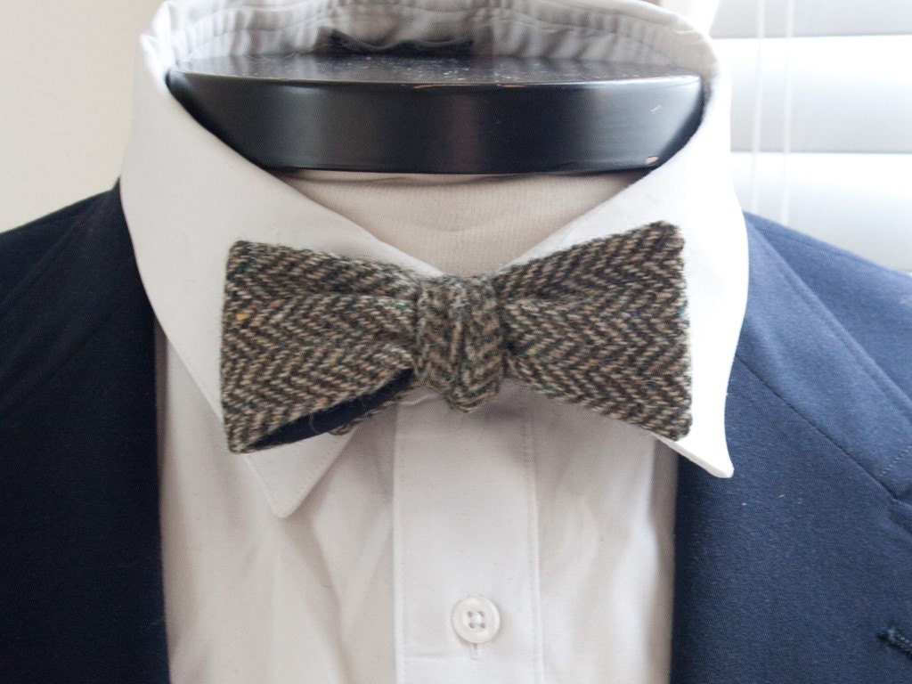 Batwing Bow Tie