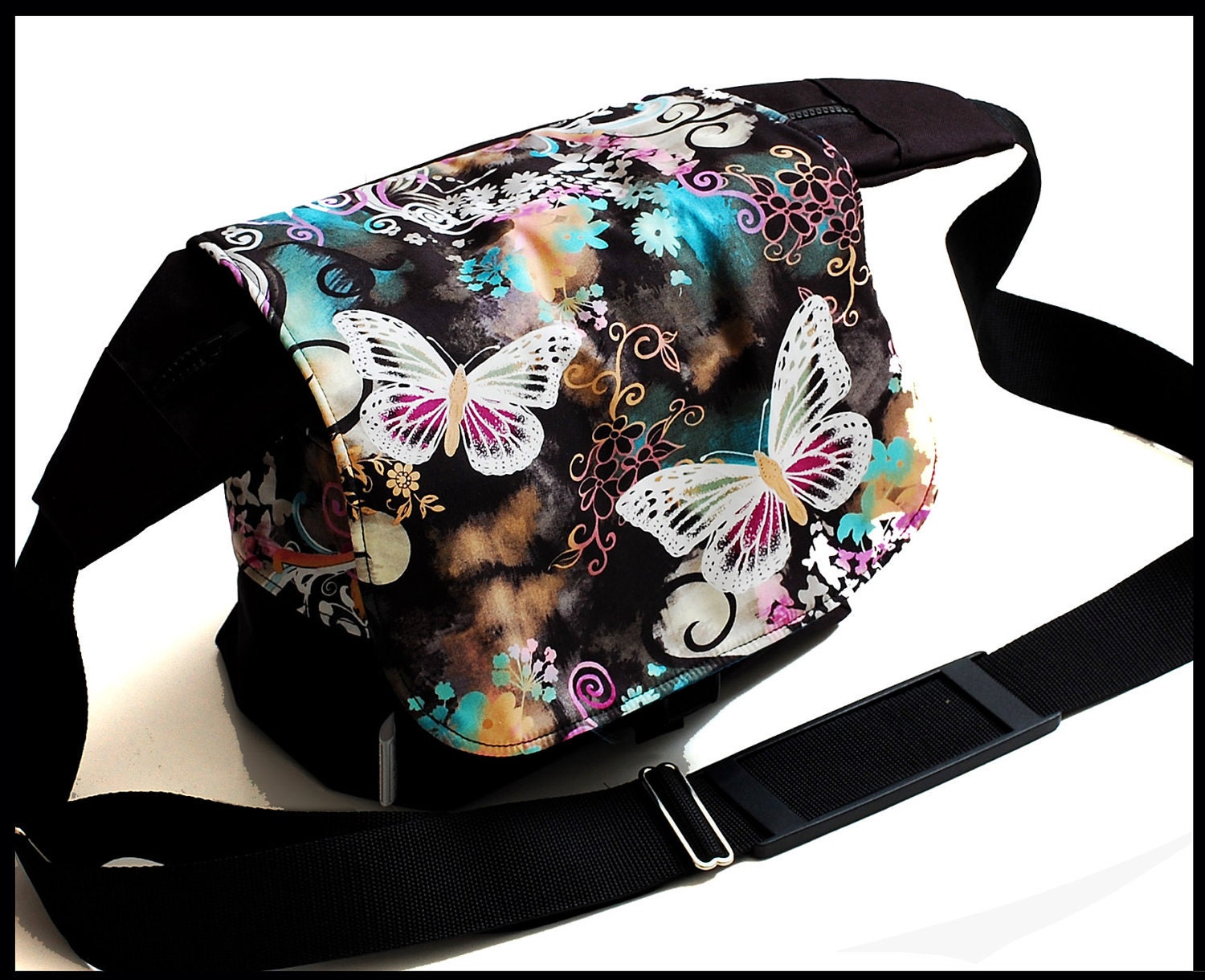 Cross body bag camera bag - dslr bag - Padding with all zippered pockets in large Messenger style  - Butterfly effect