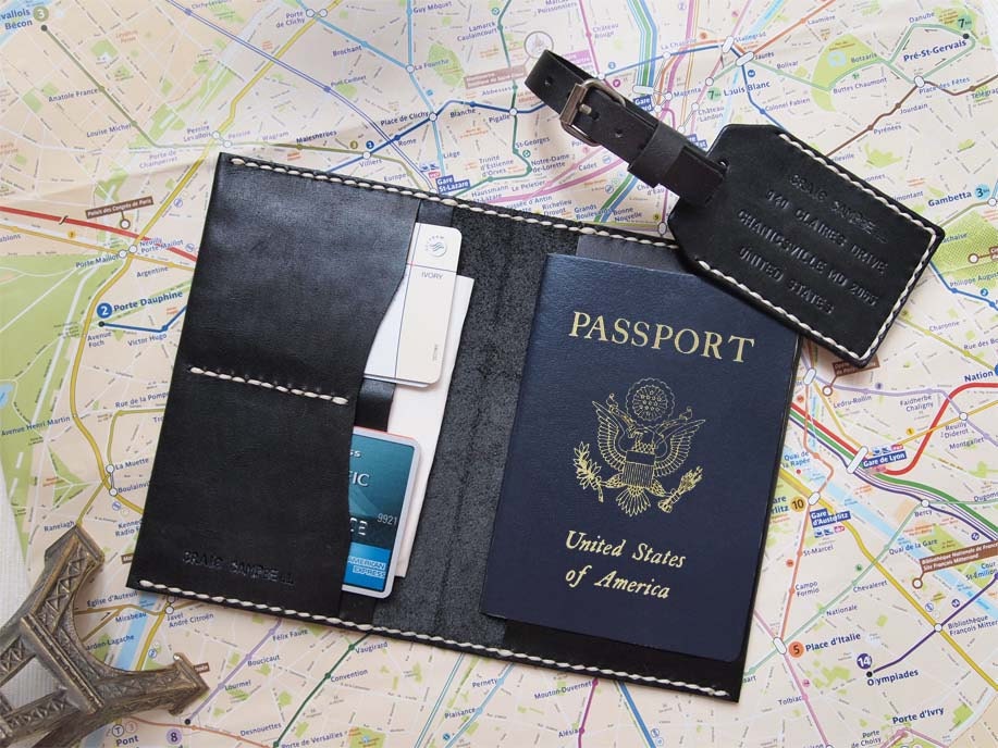 Personalized Passport Case & Double Sided Luggage Tag in Set - Leather - Hand Stitched