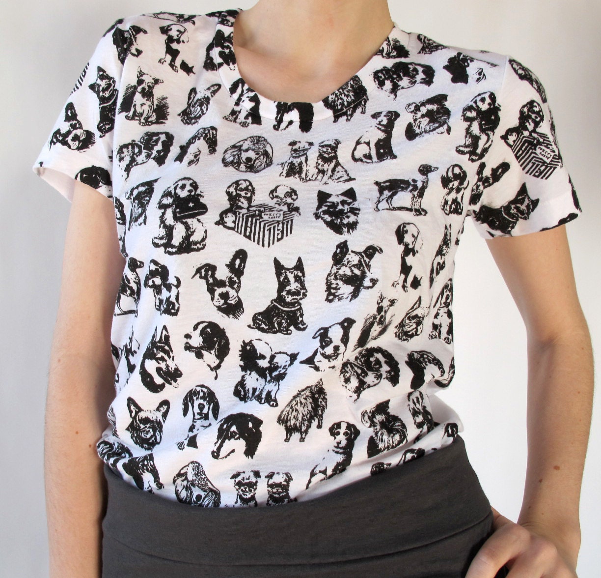 Cute Puppy T Shirt. Ladies Medium