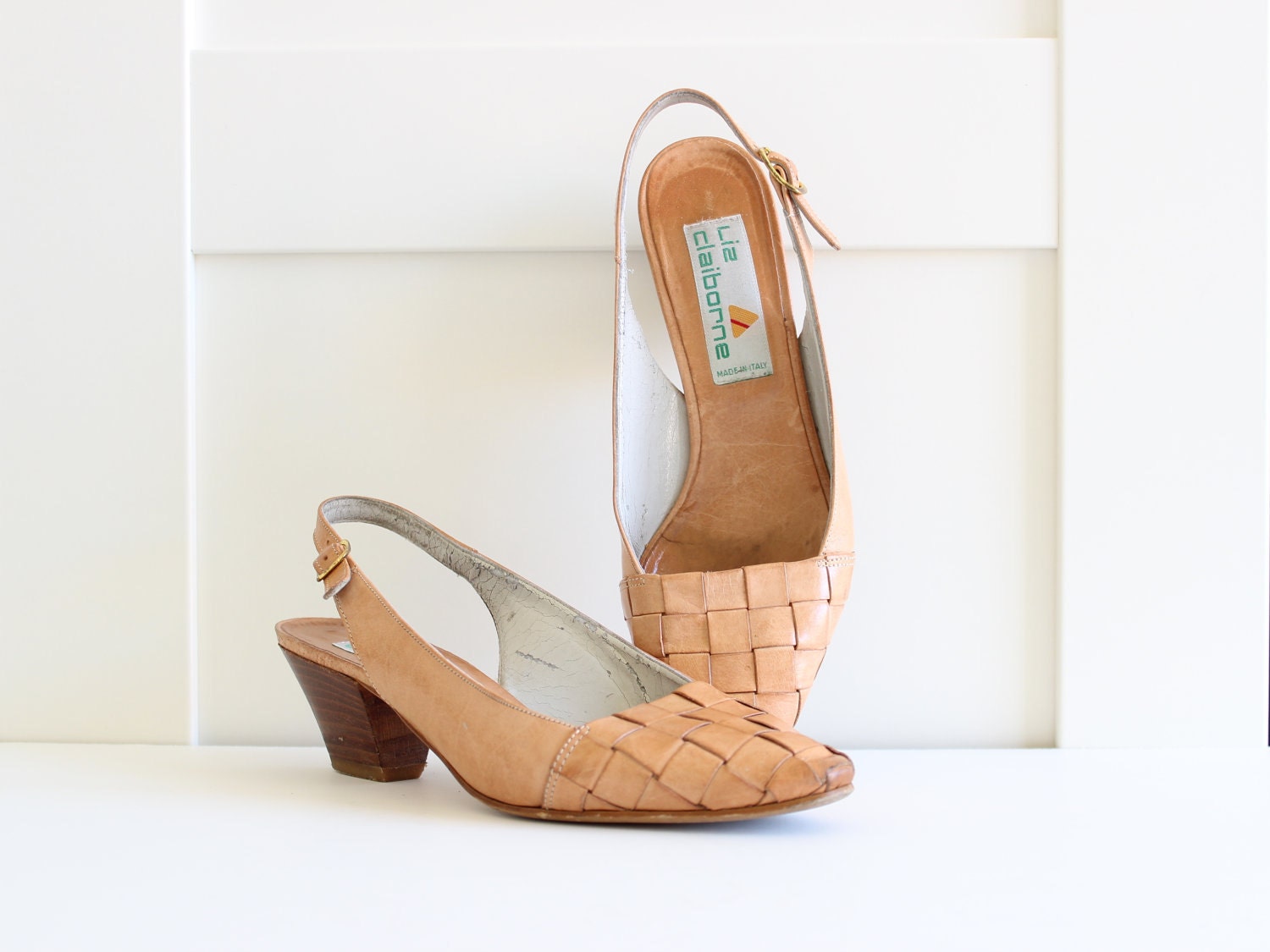 SALE - Vintage Womens Shoes, Tan Pointed Toe Woven Shoes, Slingback Stacked Heel, size 7 size 7 5