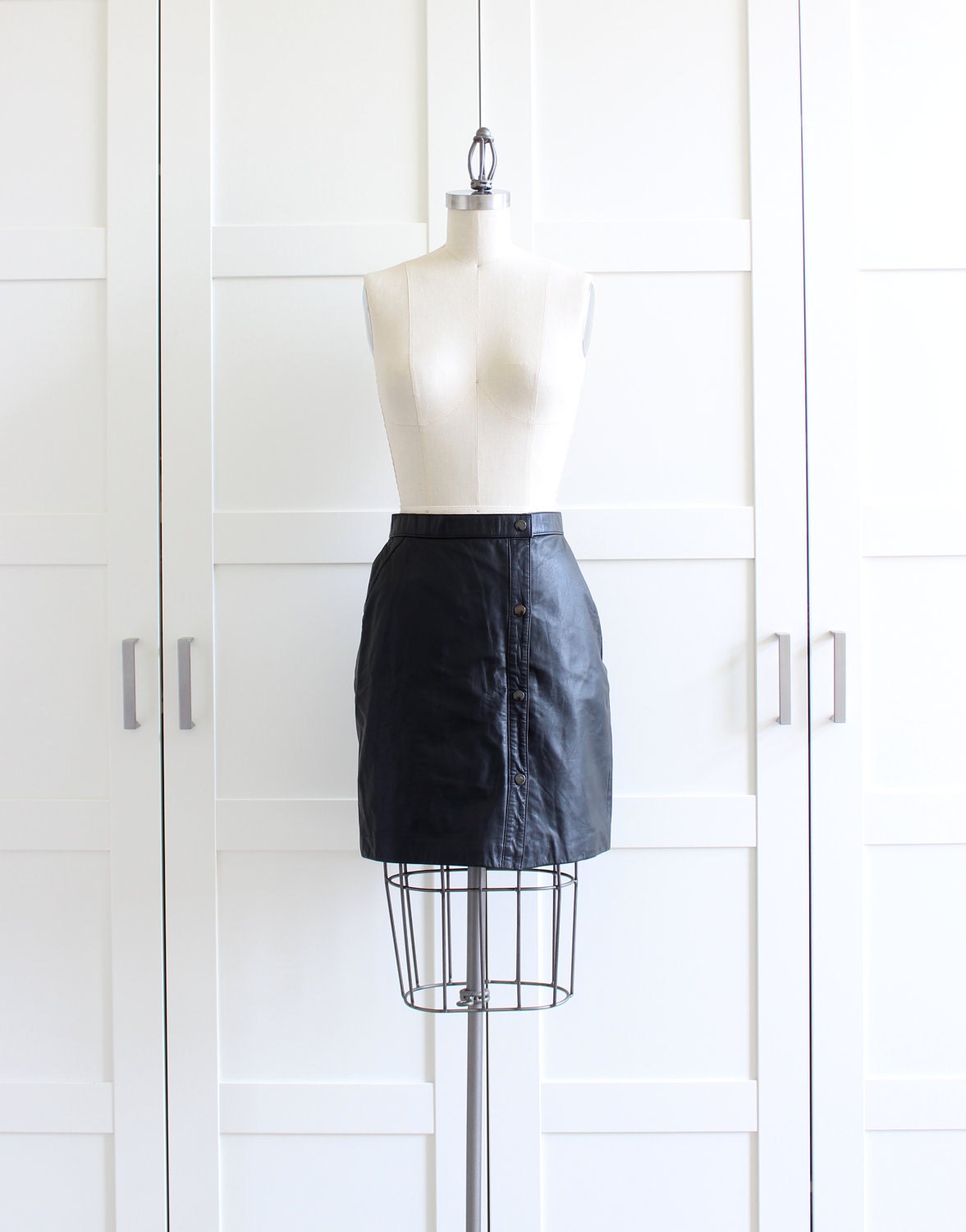 Vintage Black Leather Skirt / 1980s 80s Mini Skirt / Small