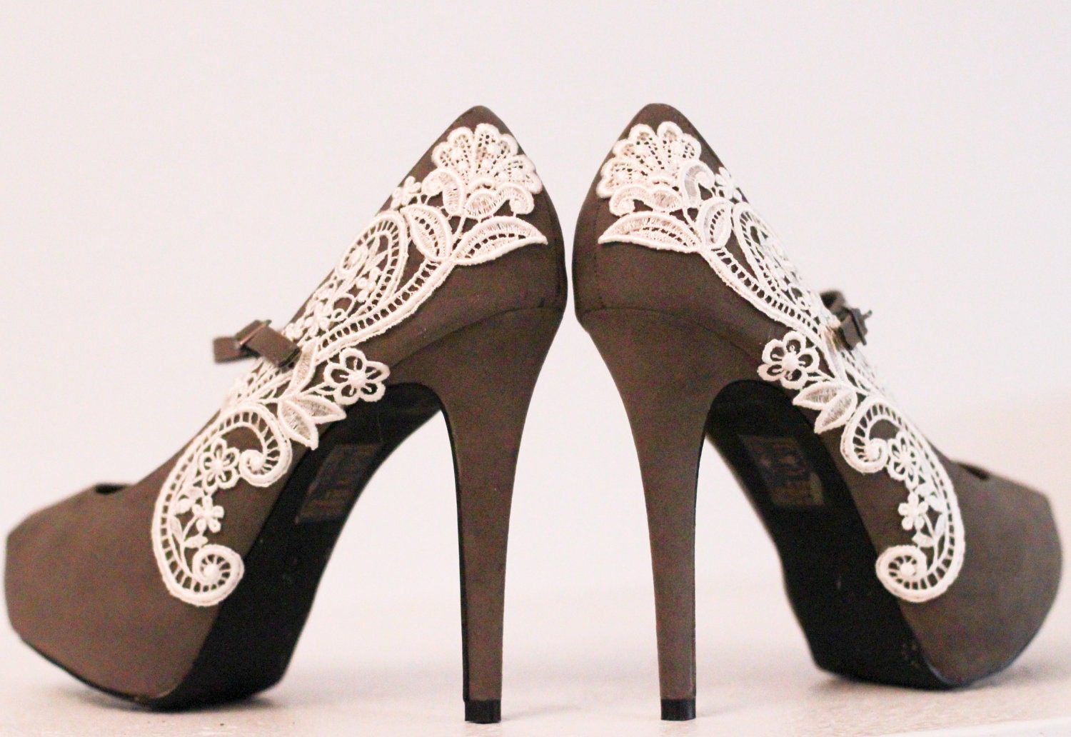 Gray Platform Pumps with Venise Lace .. Size 8