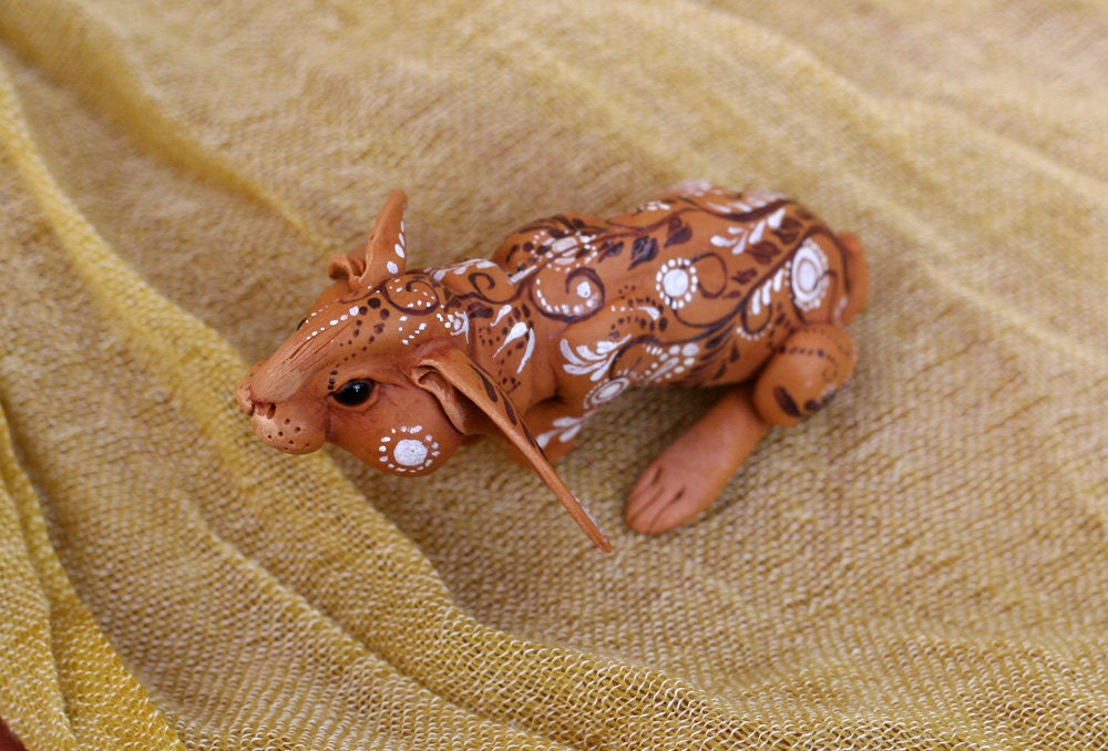 Sand-colored peas rabbit. Polymer clay miniature by Madre Olius