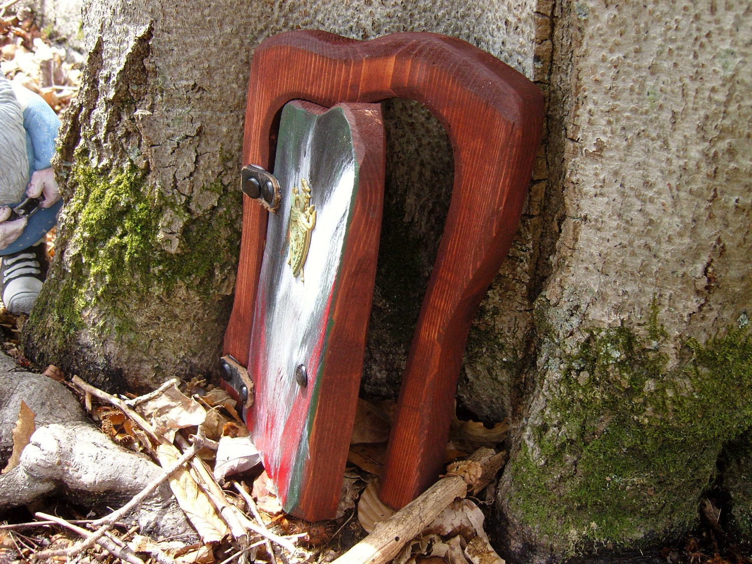 Garden Door, Harp-Shaped with Old-world style Crested Shield Head, for your Fairies, Gnomes ,Elves. Leprechauns and Cupids