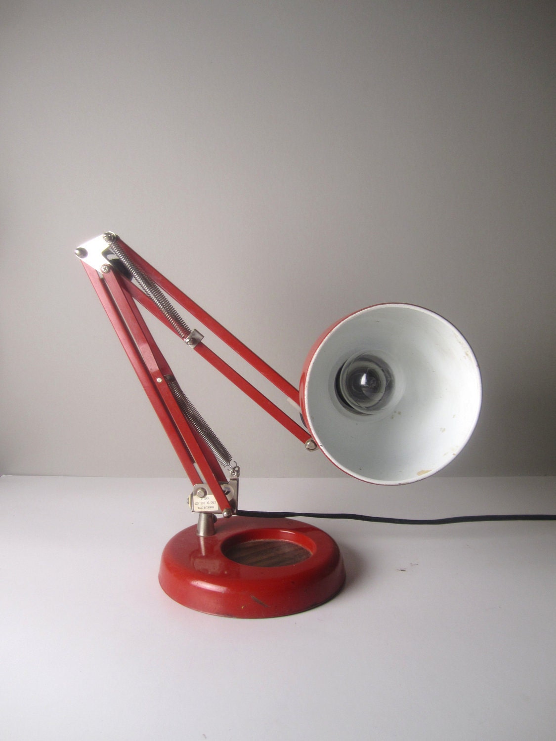 Adjustable Industrial Red Metal Office Lamp