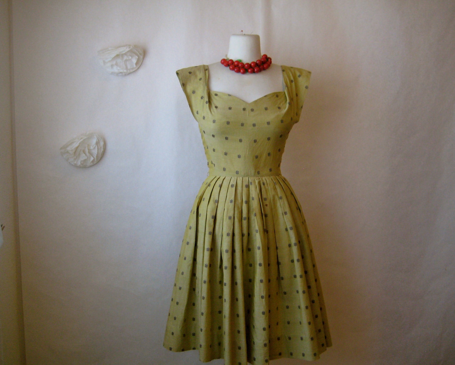 r e s e r v e d. 1950s moth dress. vintage 1940s butterfly dress. embroidered sweetheart sculpted garden tea party dress.