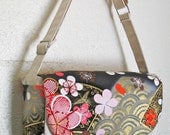 Japanese Plum Blossoms Adjustable Strap Messenger Bag