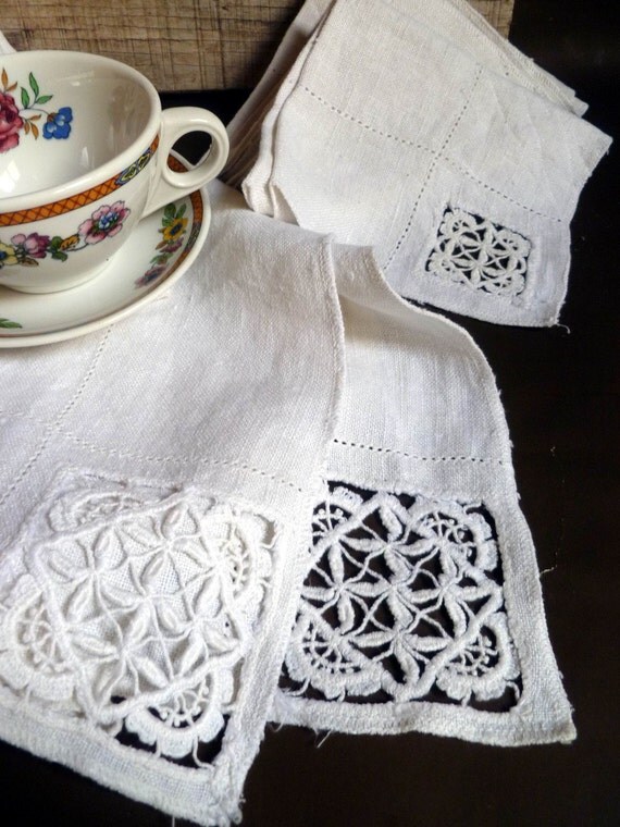 Vintage IRISH Linen & Lace Bridge tablecloth by RebeccasVGVintage