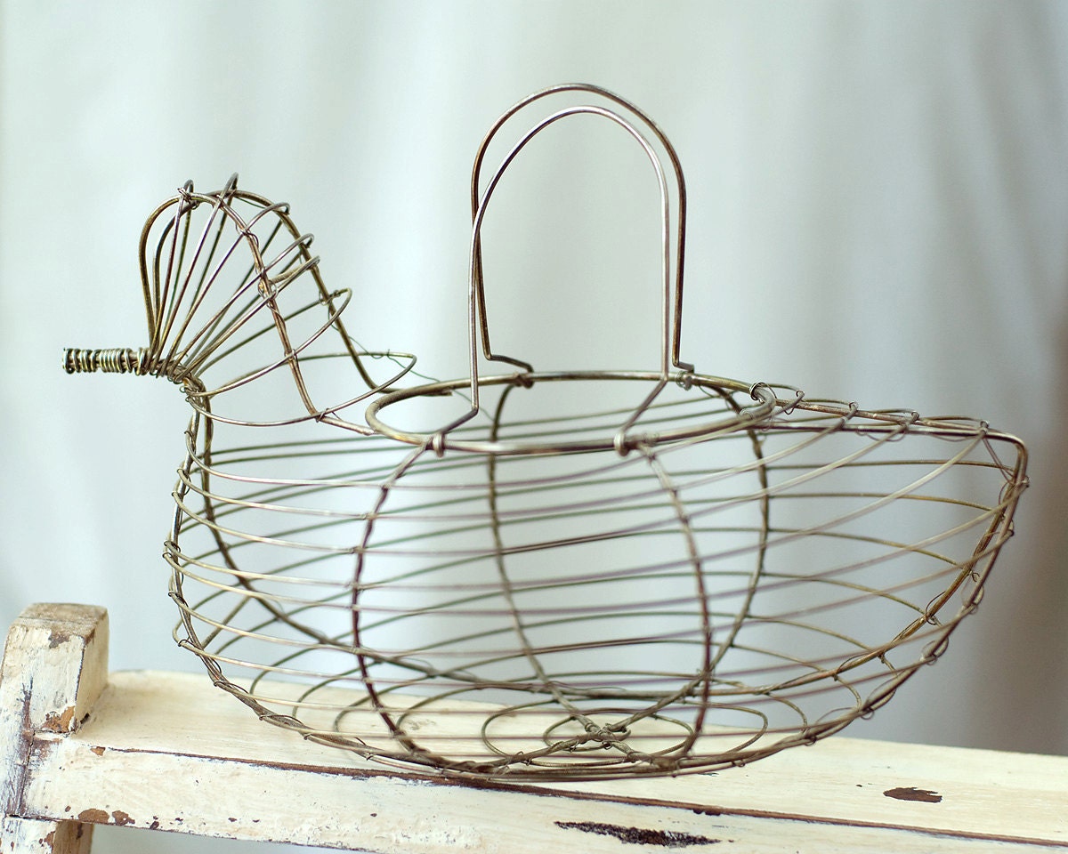 Egg Basket Wire Chicken Vintage