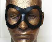 Classic Hero Mask - handmade leather domino mask style 2 - in black