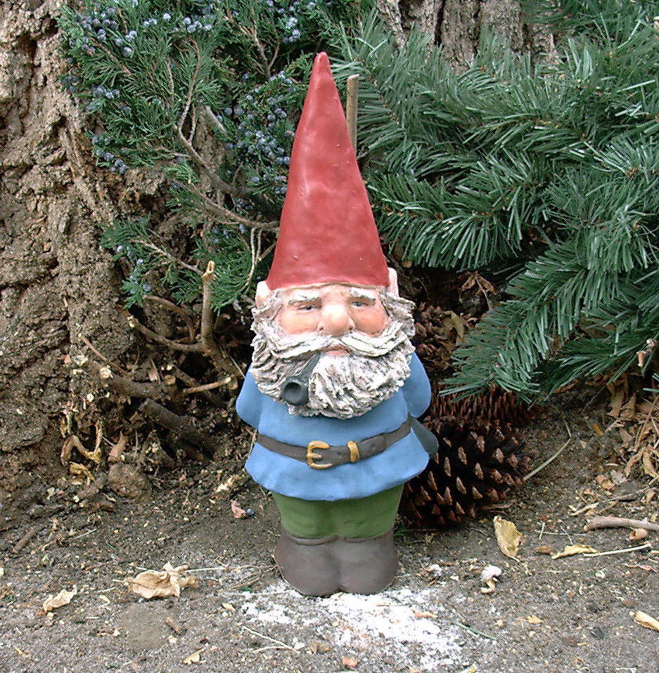 Willard w/HandSculpted Beard (Blue w/Pipe) 14" Tall Gnome