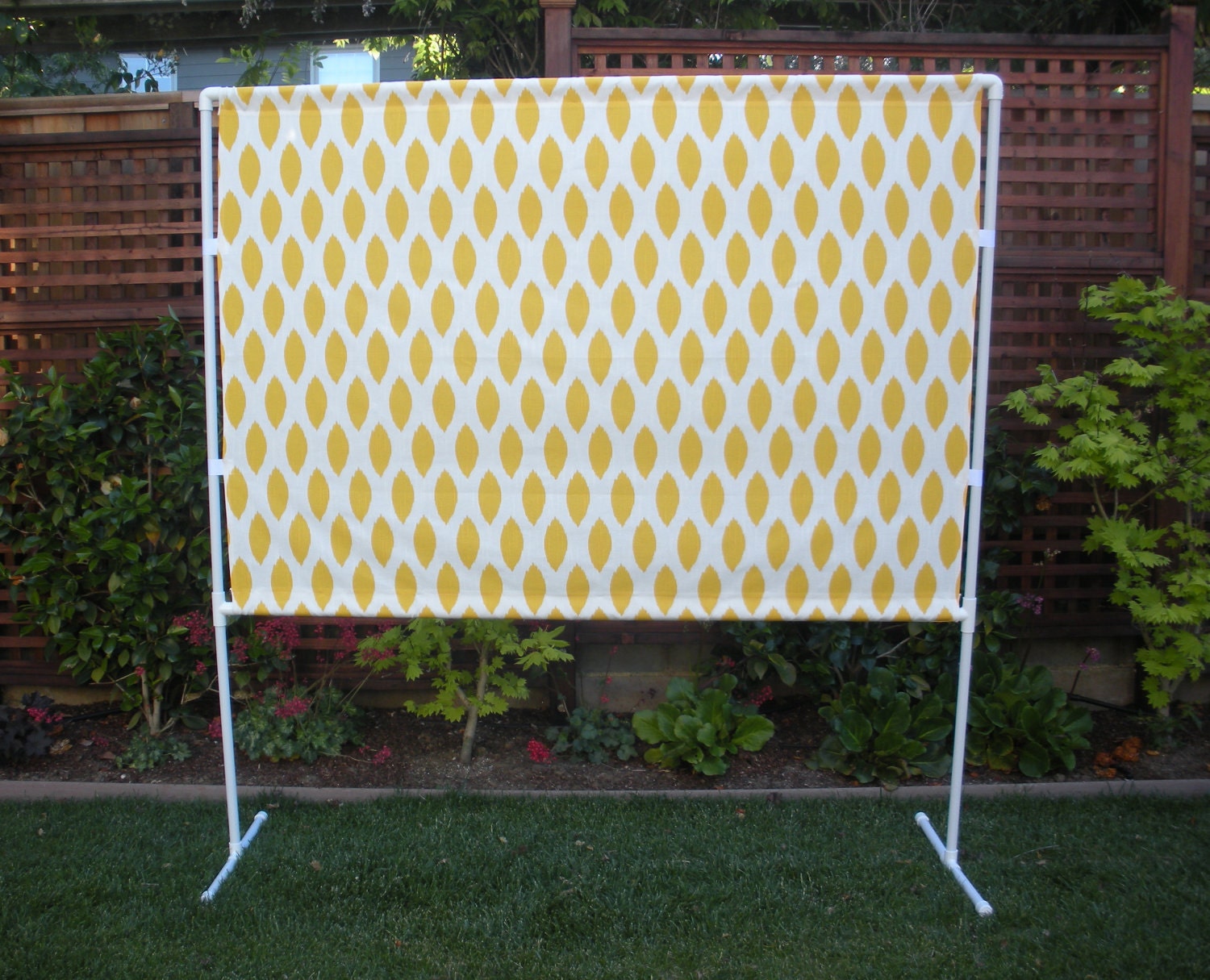 Yellow and White Photo Booth Backdrop