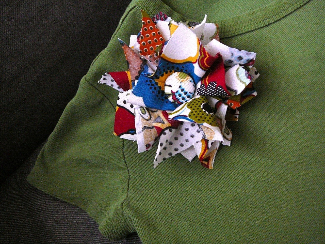 Flower Brooch & Earrings - Toon