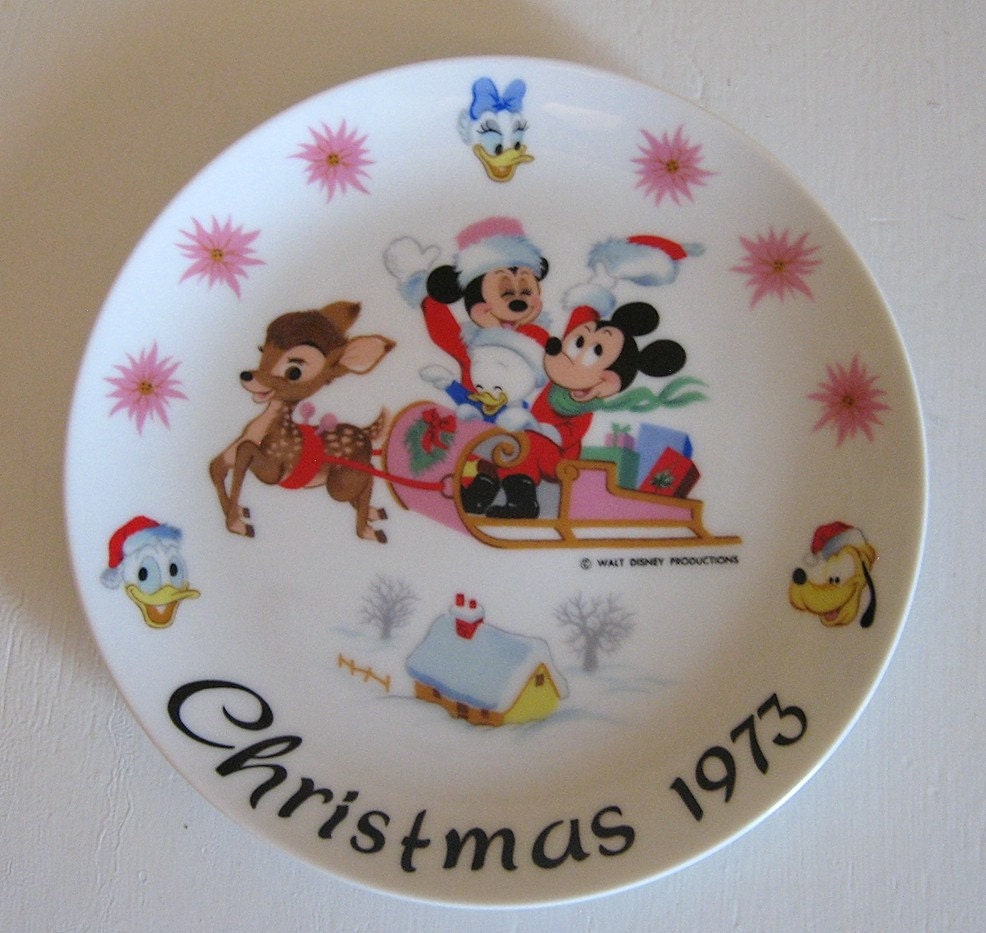 First Edition 1973 Walt Disney Christmas Plate by SwanVintageFinds