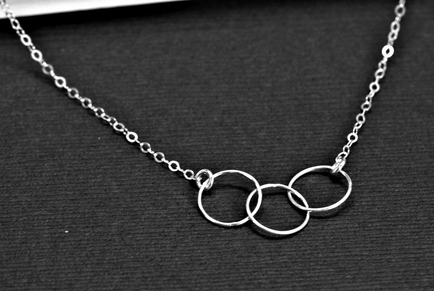 Circle Necklace,Interlocking Triple Links,Sterling Silver Necklace,Bridesmaid Gifts, Best Friends, Mothers Necklace, Couple Jewelry, Family