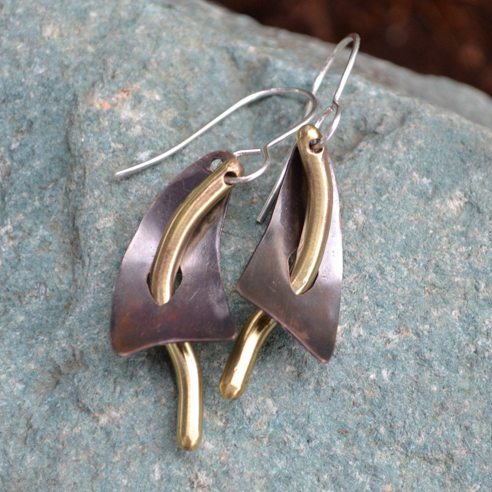 Formed Brass Rod Piercing Arched Copper Earrings