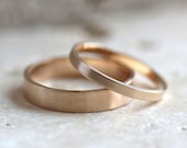 Gold Wedding Band Set, His and Hers 4mm and 2mm Brushed Flat 14k Recycled Yellow Gold Wedding Ring Set Gold Rings -  Made in Your Size