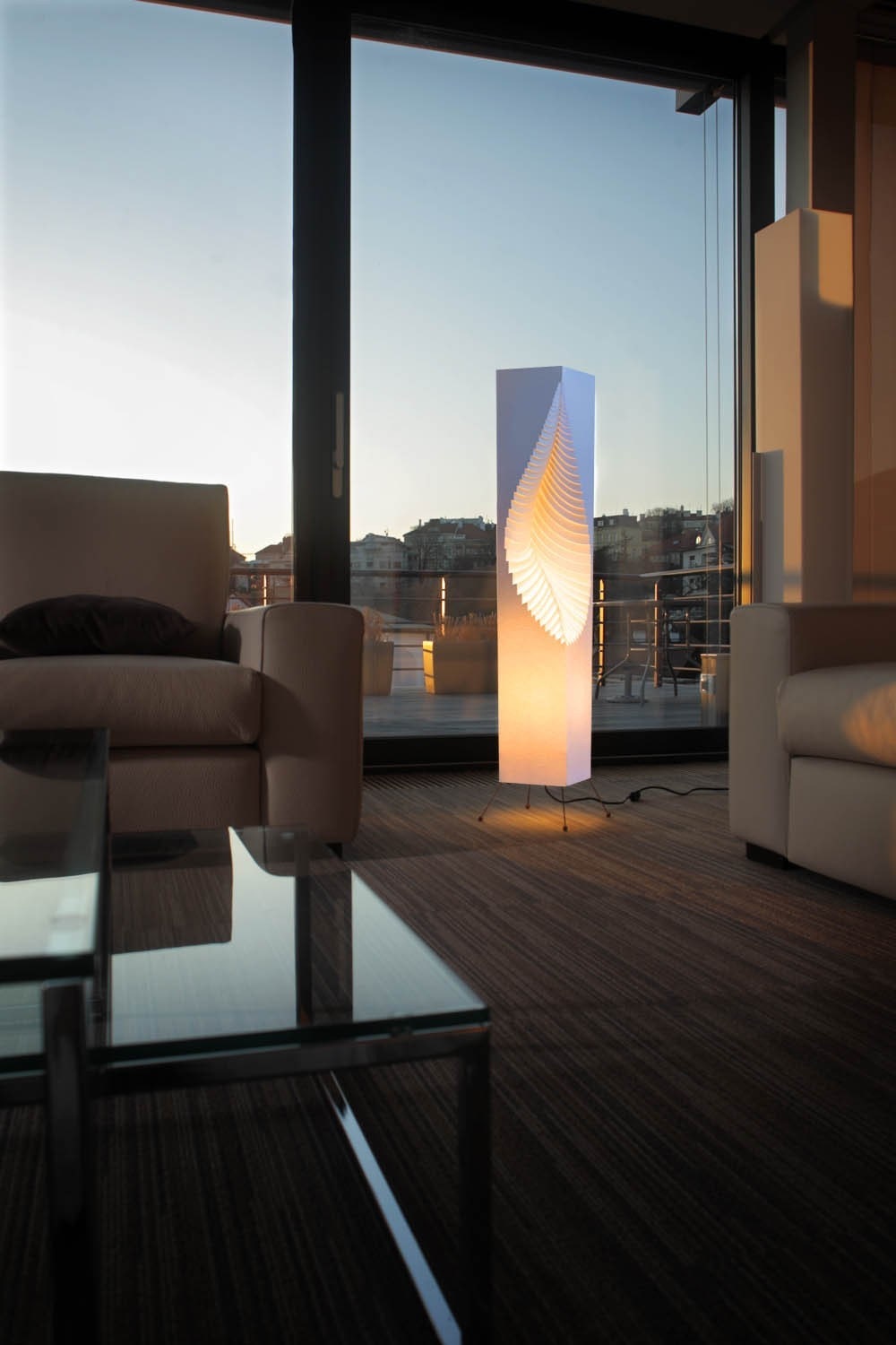 Leaf Design Lamp - wire stand