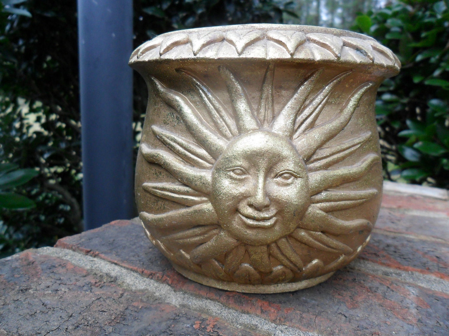 VTG Gold Sunburst Terracotta Planter Garden Nature Retro Mod Country