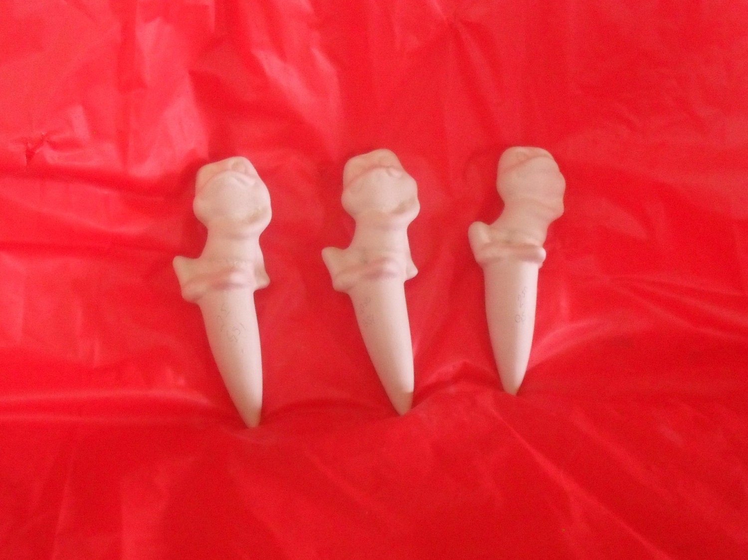 3 Happy Frogs. Garden Stakes . Do it Yourself project. Ceramic Bisque.Fun Craft idea.