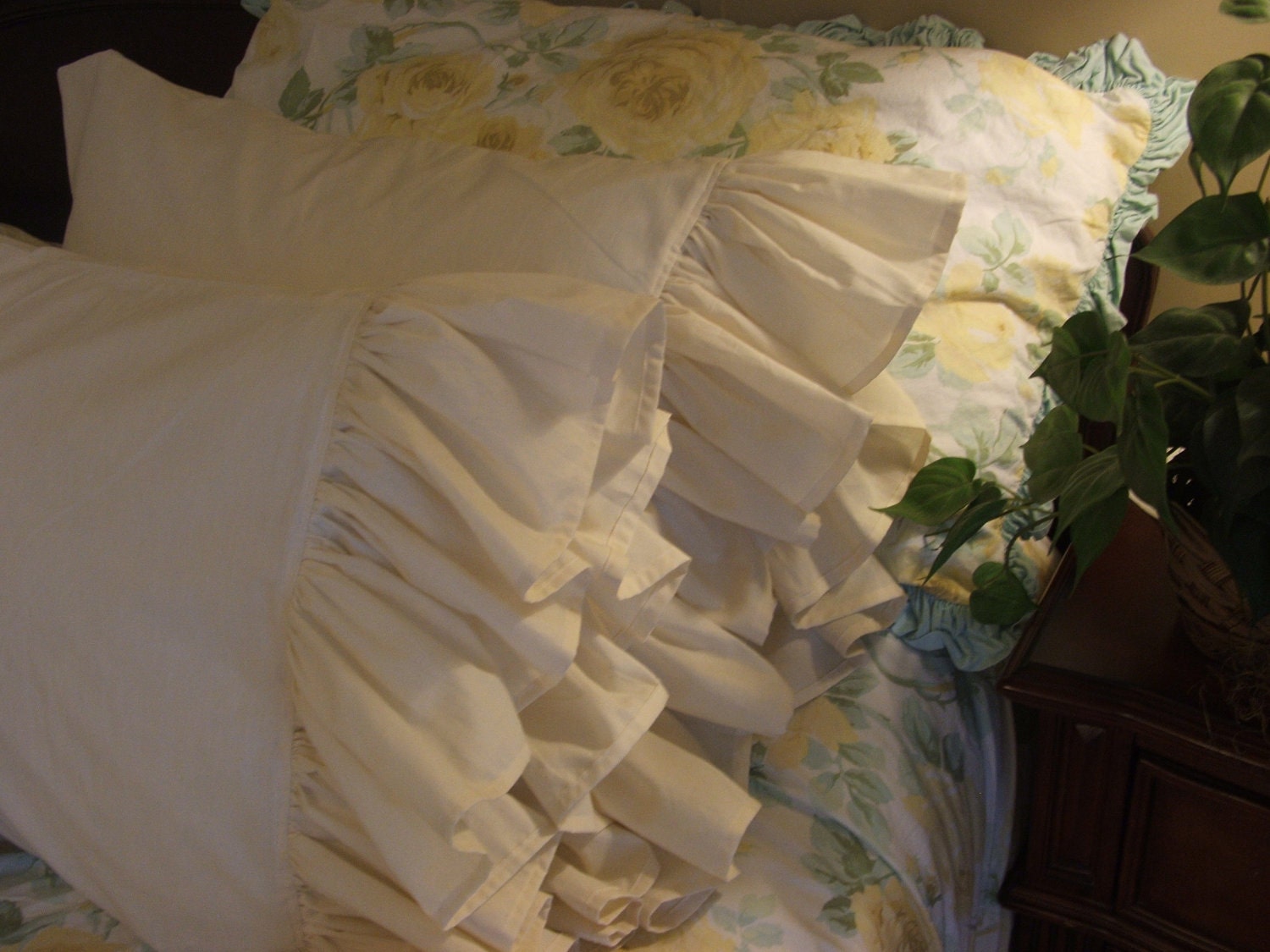 ecru muslin pillow case with a 5" ruffle