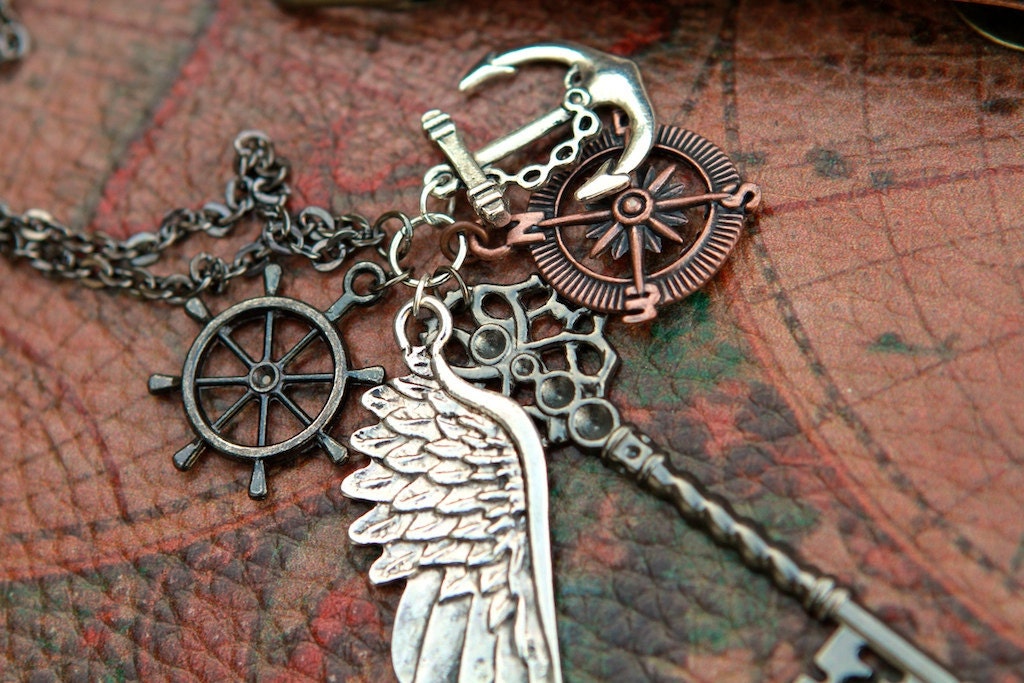 THE EXPLORER - Cluster Necklace