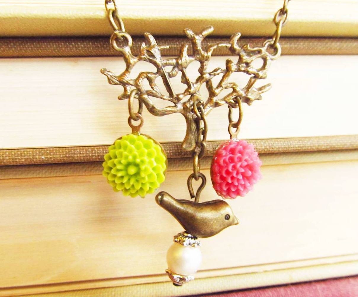 Flower Garden Bird Necklace