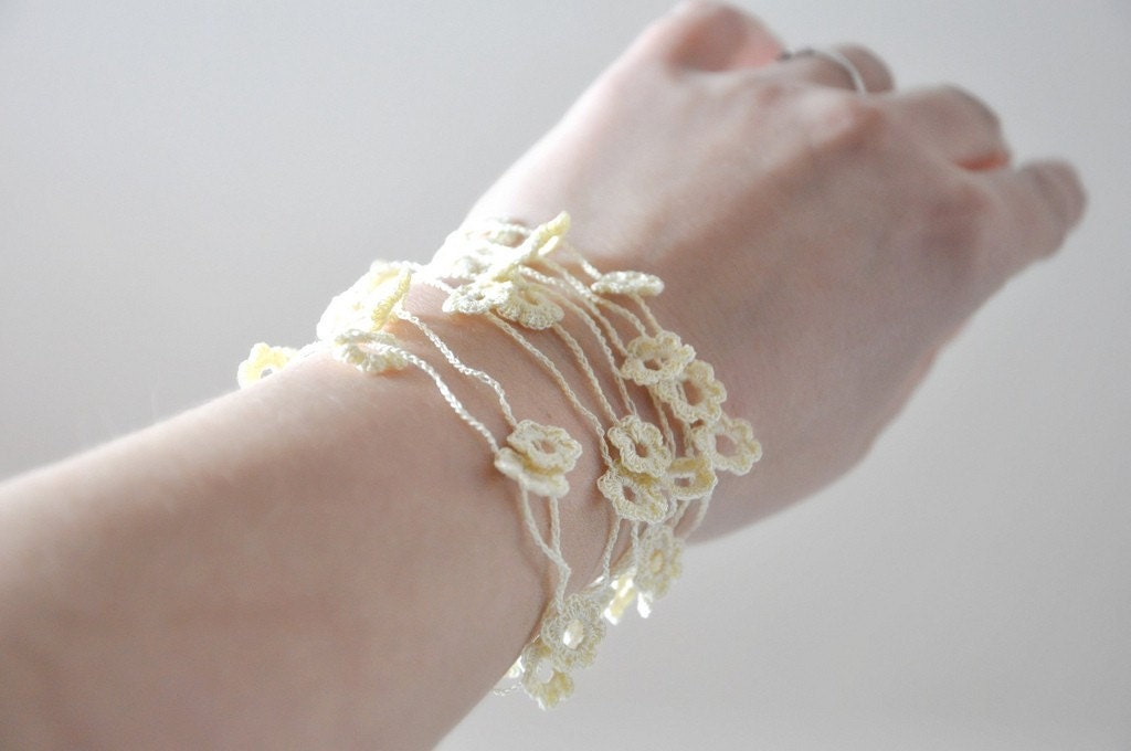 Jordanita Bracelet in Ecru