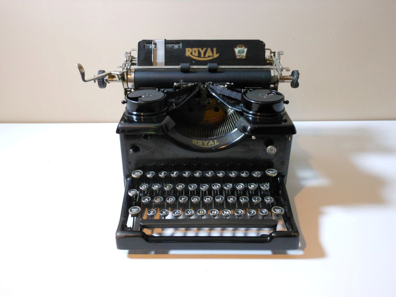 Vintage Royal Model 10 Typewriter