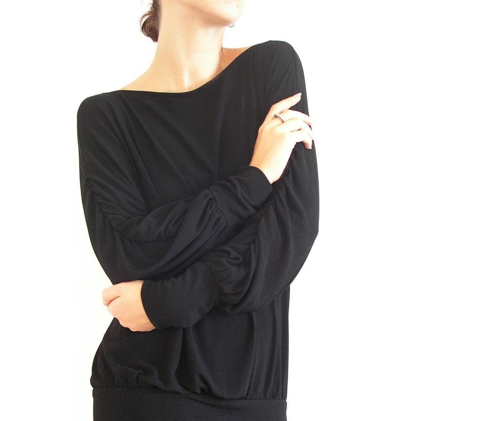 Womens Boatneck Sweater Tunic with Long Shirred Batwing Sleeves in Black - LuciaVerona