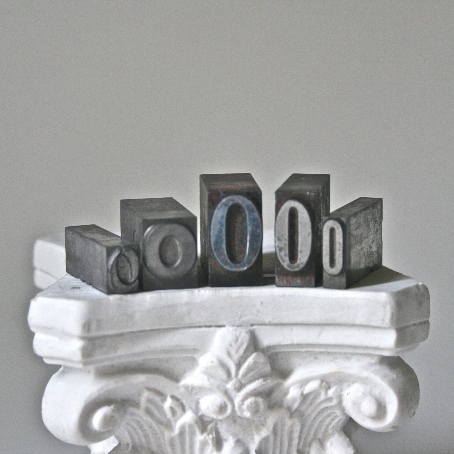 Antique Letterpress Type Number 0 for Collage Assemblage Stamping Printing
